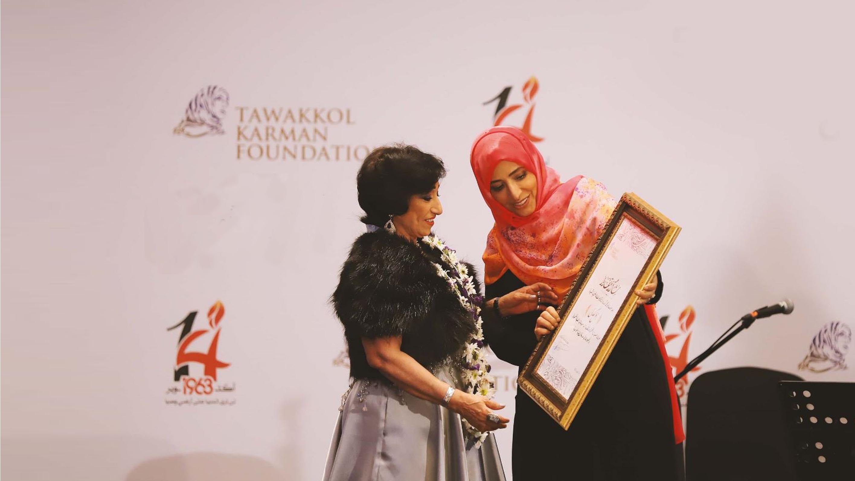 Tawakkol Karman Foundation celebrates October 14 Revolution and honors singer  Amal Ku’dul